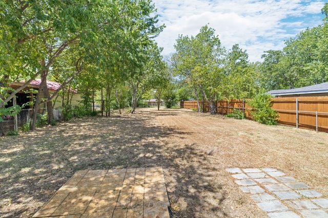 3032 Marys Lane, Fort Worth, TX 76116