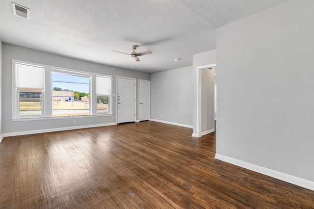 3032 Marys Lane, Fort Worth, TX 76116