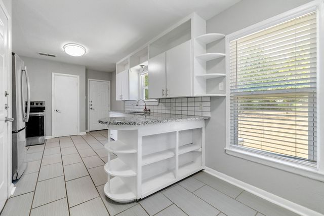 3032 Marys Lane, Fort Worth, TX 76116
