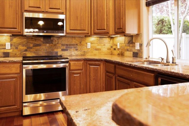 804 S Shelley Lake Ln, Veradale, WA 99037
