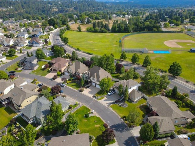 804 S Shelley Lake Ln, Veradale, WA 99037