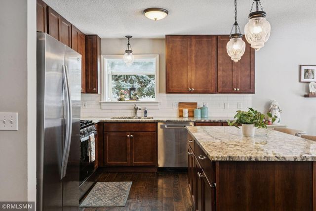 13720 James Avenue S, Burnsville, MN 55337