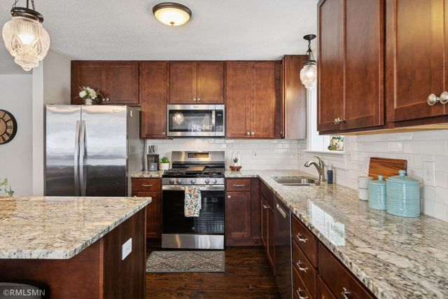 13720 James Avenue S, Burnsville, MN 55337