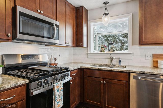 13720 James Avenue S, Burnsville, MN 55337