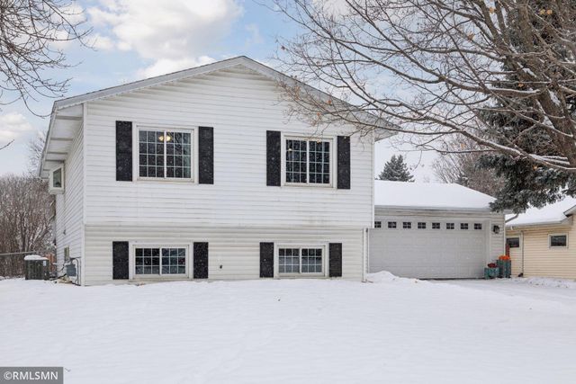 13720 James Avenue S, Burnsville, MN 55337