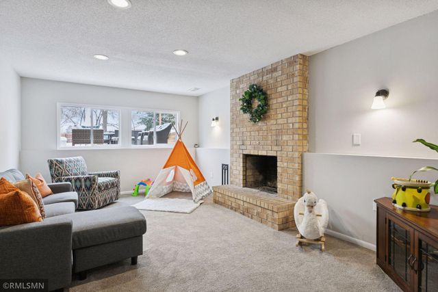 13720 James Avenue S, Burnsville, MN 55337