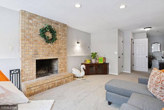 13720 James Avenue S, Burnsville, MN 55337