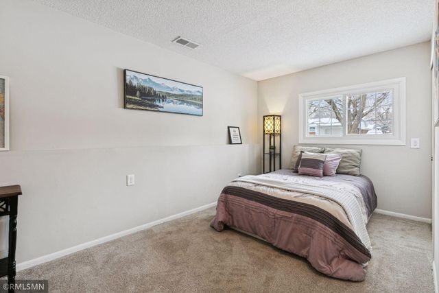 13720 James Avenue S, Burnsville, MN 55337