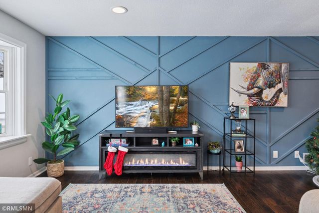 13720 James Avenue S, Burnsville, MN 55337