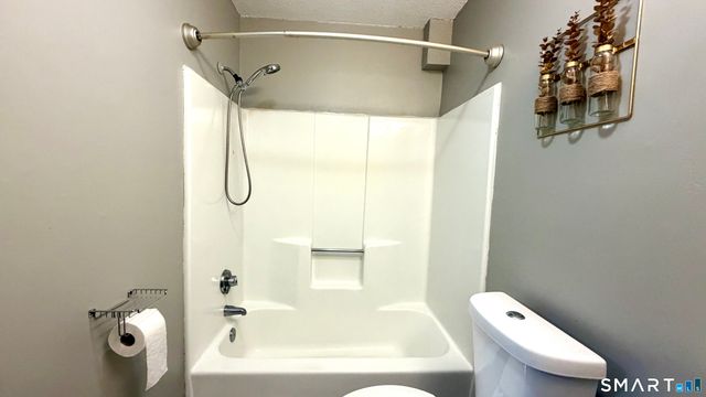 219 South Broad Street APT S102, Meriden, CT 06450