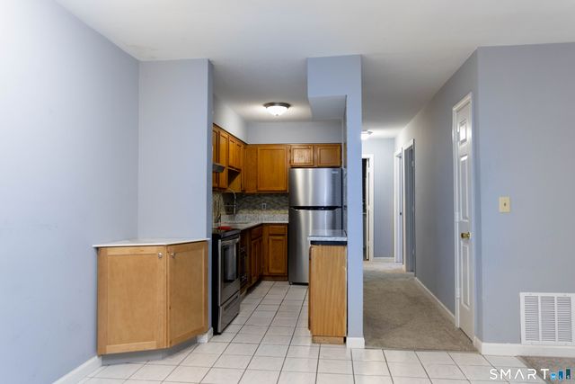 219 South Broad Street APT S102, Meriden, CT 06450