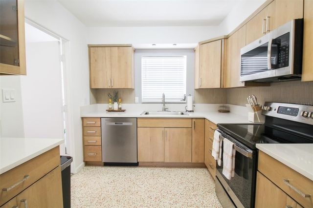 671 47TH STREET, Sarasota, FL 34234