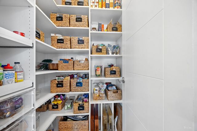 1950 Elmore Avenue, Downers Grove, IL 60515