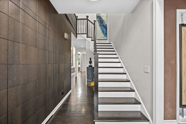 1950 Elmore Avenue, Downers Grove, IL 60515