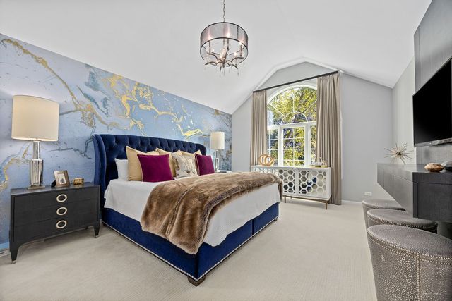 1950 Elmore Avenue, Downers Grove, IL 60515