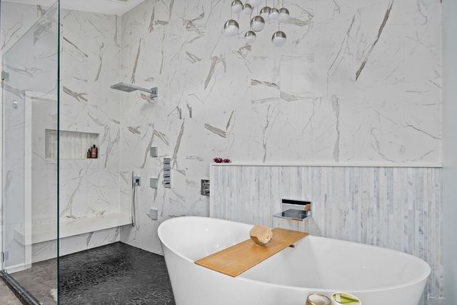 1950 Elmore Avenue, Downers Grove, IL 60515