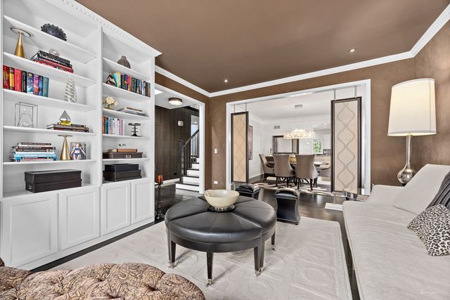 1950 Elmore Avenue, Downers Grove, IL 60515