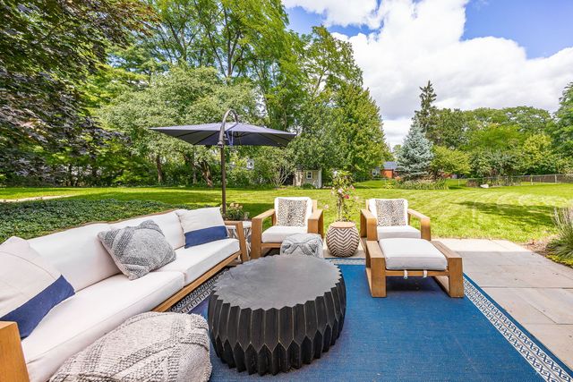 1950 Elmore Avenue, Downers Grove, IL 60515