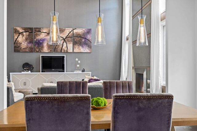 1950 Elmore Avenue, Downers Grove, IL 60515