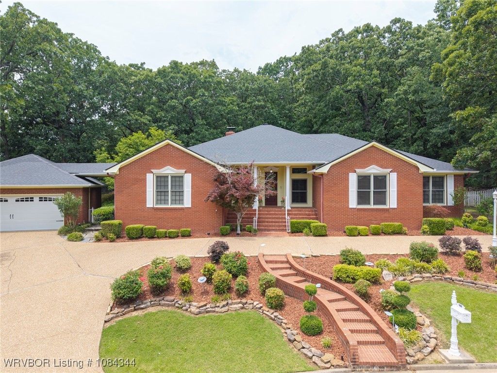 2916 Cliff Drive, Fort Smith, AR 72901