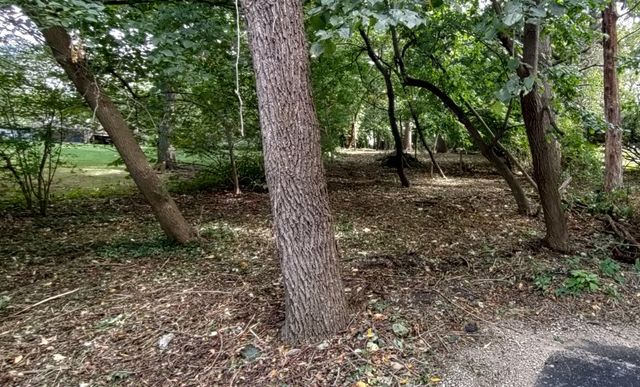11 Rohrssen Lot 5 Road, Elgin, IL 60120