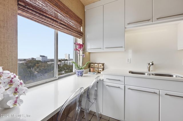 1560 LANCASTER Terrace 908, Jacksonville, FL 32204