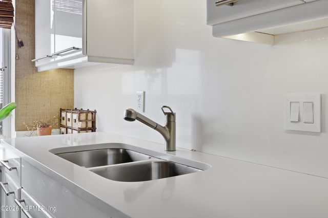 1560 LANCASTER Terrace 908, Jacksonville, FL 32204