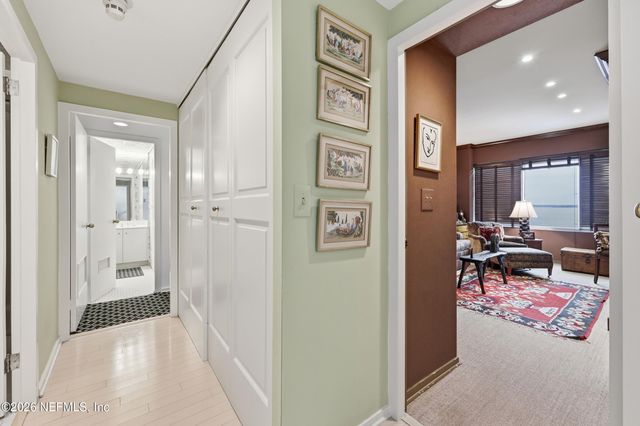 1560 LANCASTER Terrace 908, Jacksonville, FL 32204