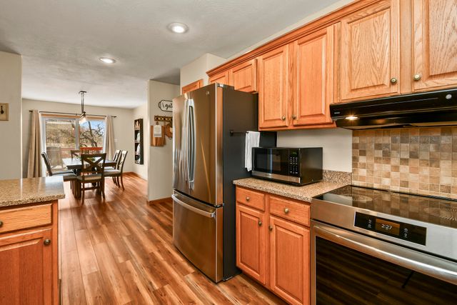 861 Country Meadows Road, Highlandville, MO 65669