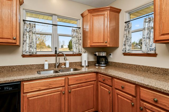 861 Country Meadows Road, Highlandville, MO 65669