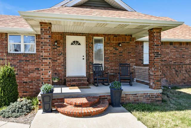 861 Country Meadows Road, Highlandville, MO 65669