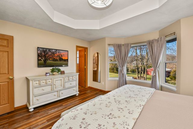 861 Country Meadows Road, Highlandville, MO 65669