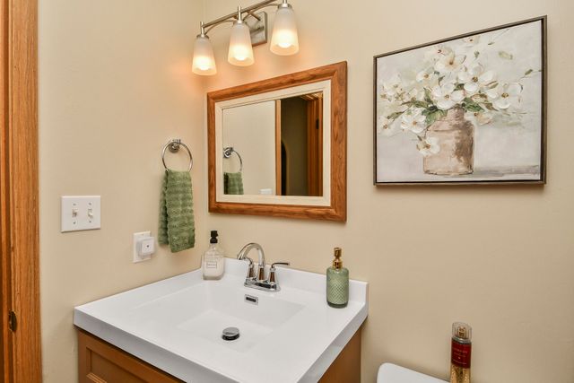 861 Country Meadows Road, Highlandville, MO 65669