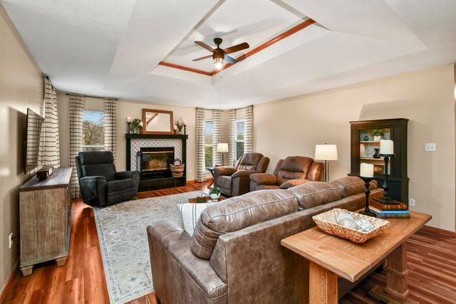 861 Country Meadows Road, Highlandville, MO 65669