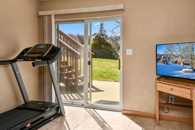 861 Country Meadows Road, Highlandville, MO 65669