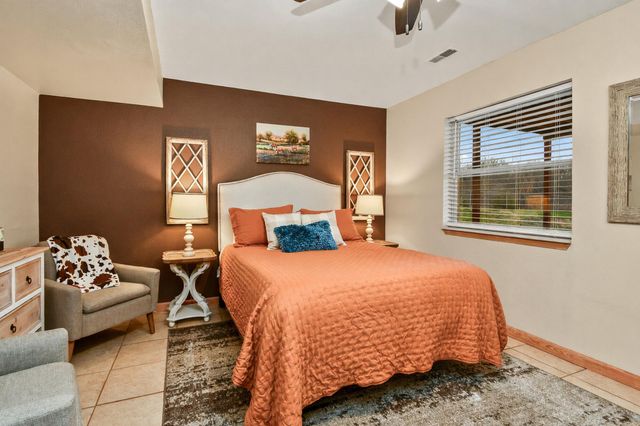 861 Country Meadows Road, Highlandville, MO 65669