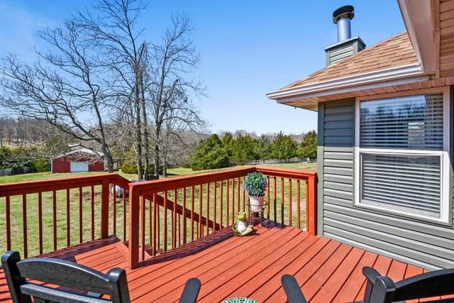 861 Country Meadows Road, Highlandville, MO 65669