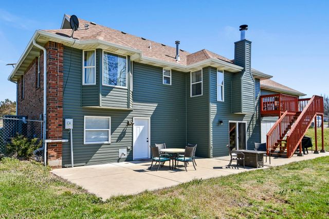 861 Country Meadows Road, Highlandville, MO 65669