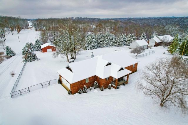 861 Country Meadows Road, Highlandville, MO 65669