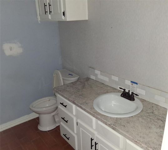 18 Kay Circle, Nash, TX 75569