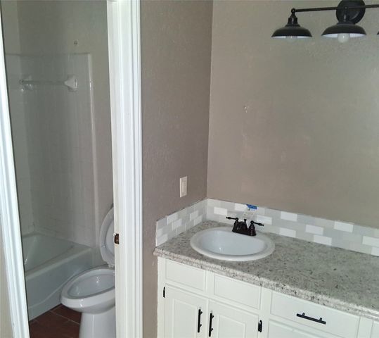 18 Kay Circle, Nash, TX 75569