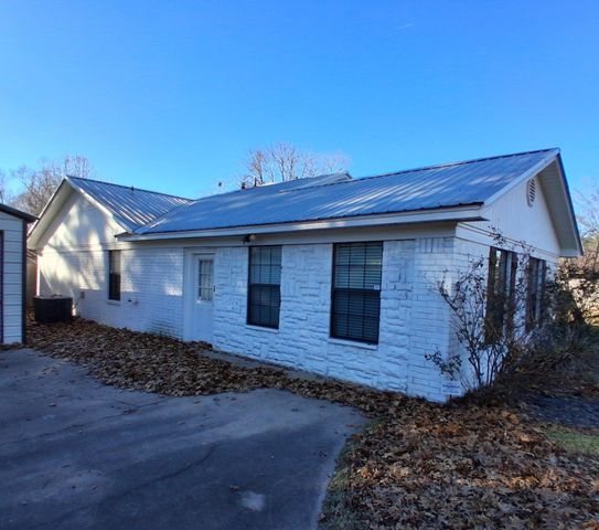 18 Kay Circle, Nash, TX 75569