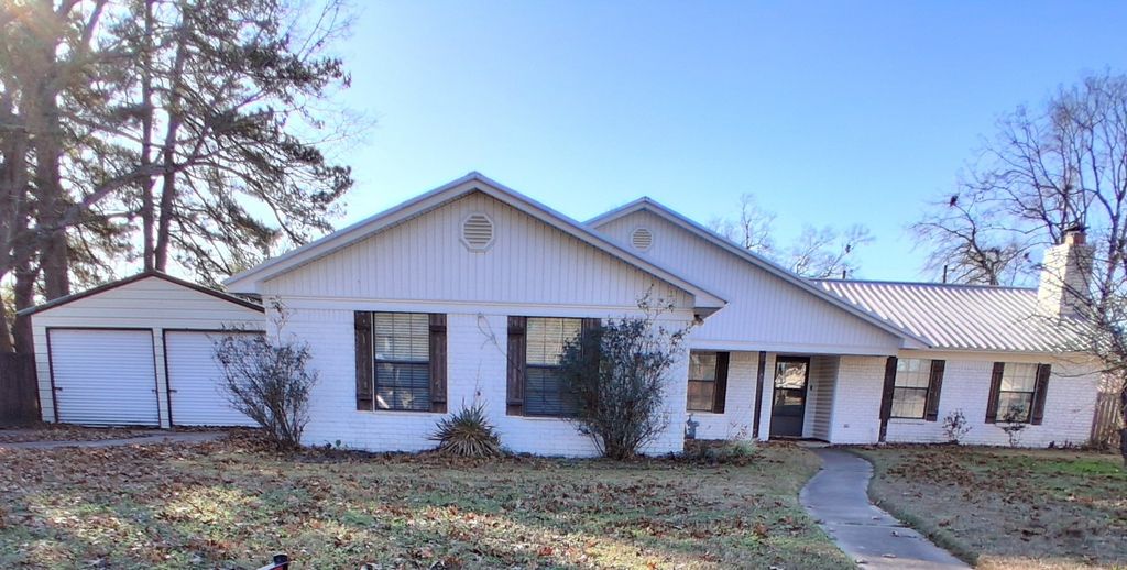 18 Kay Circle, Nash, TX 75569