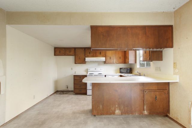 2505 Loyola Dr, Davis, CA 95618