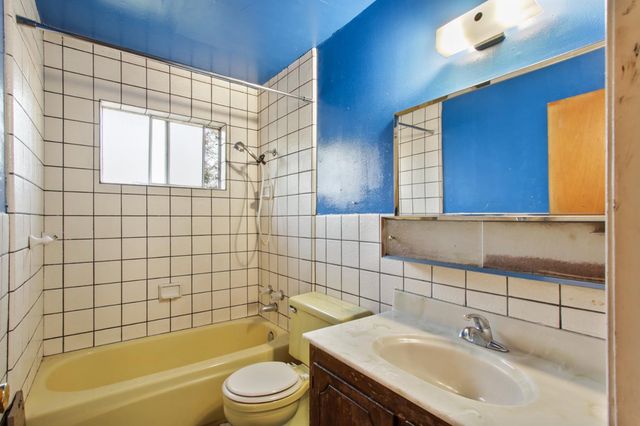 2505 Loyola Dr, Davis, CA 95618