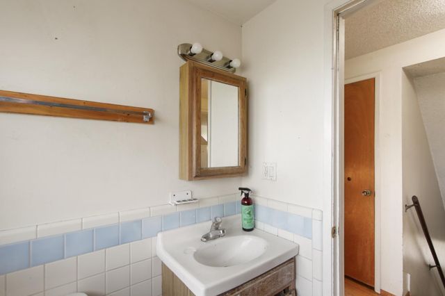 2505 Loyola Dr, Davis, CA 95618