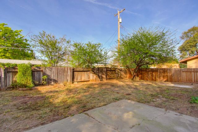 2505 Loyola Dr, Davis, CA 95618