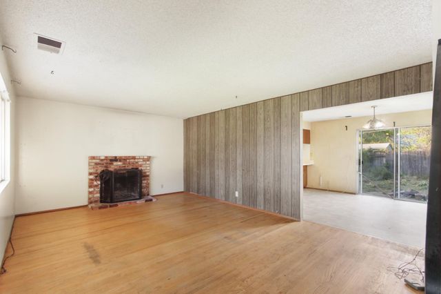 2505 Loyola Dr, Davis, CA 95618