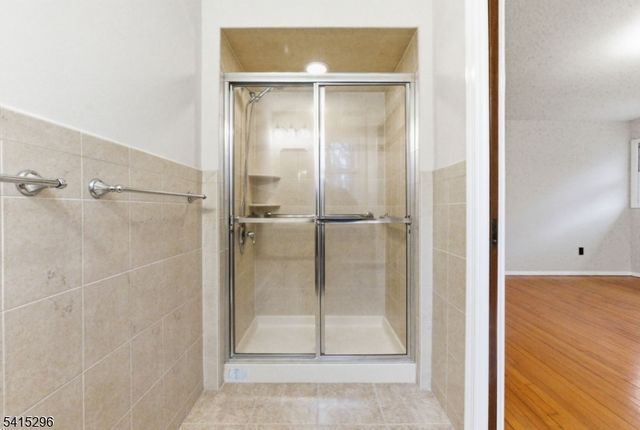 14 Hill Rd, Stanhope Boro, NJ 07874