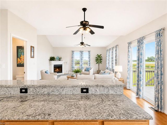 1214 Dandy Loop RD, Yorktown, VA 23692